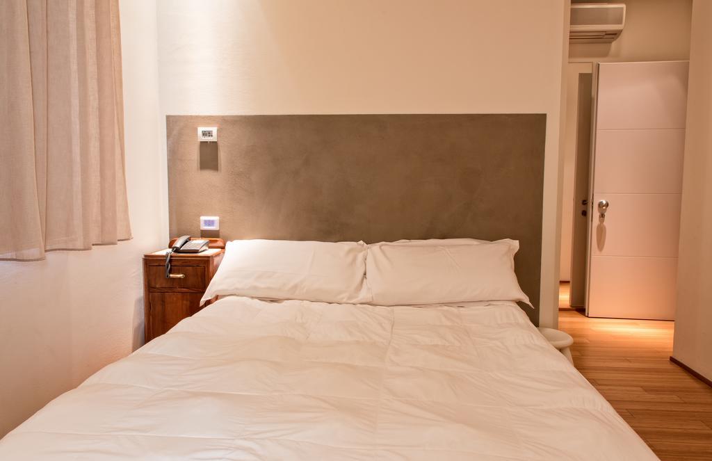 Hotel Country House La Radice Civitanova Marche Room photo